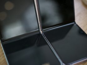 Samsung Galaxy Z Flip 7: Design, Skærme, Kamera, Specifikationer, Batteri, Opladning, Software, Funktioner, Udgivelsesdato, Priser