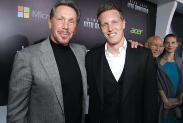 Larry Ellison genoplivner Paramounts Warner-bud midt i CBS News rystelse